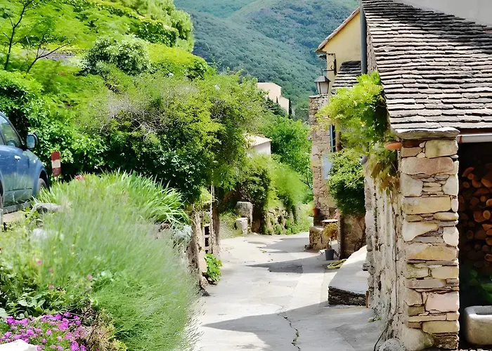 Du Caroux